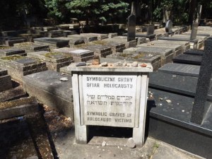 1508NLW_Warsaw-mass-graves